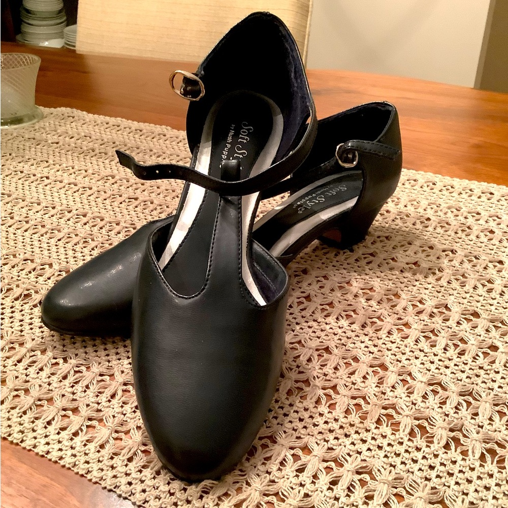 Soft spot blue shoes by hush puppies size 9N